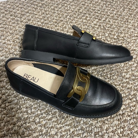 BEAU Today leather loafers with chain link detail - Picture 7 of 11